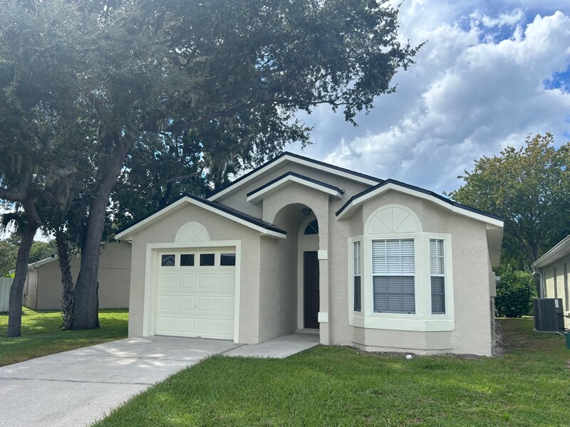 Foto principal - 526 Seasons Ct