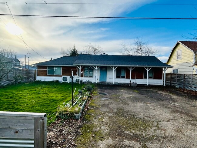 Building Photo - 520 Walnut St