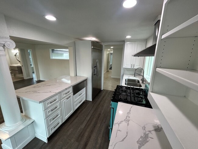 Foto del edificio - 3 Bedroom/2 Bath Home Located in Modesto