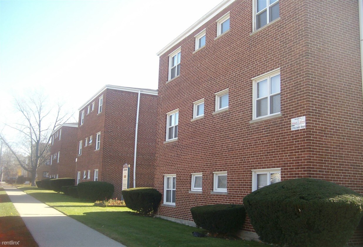 Primary Photo - 2433 W Bryn Mawr Ave