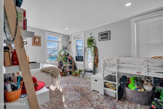 Building Photo - 1076 Ocean Ave
