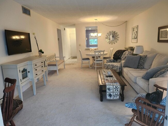 Photo - 330 NE 26th Ave Apartment