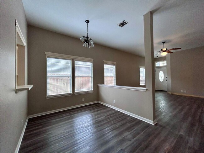 Foto del edificio - 21218 Grand National Ave