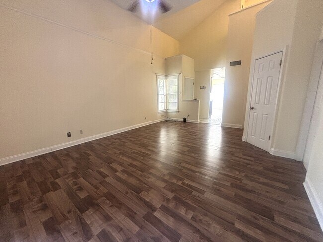 Foto del edificio - 7212 Alston Ct