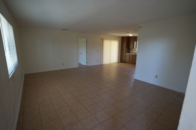 Foto del edificio - 21355 Bear Valley Rd