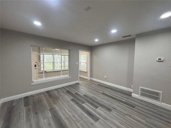 Foto del edificio - 237 NE 11th Ave