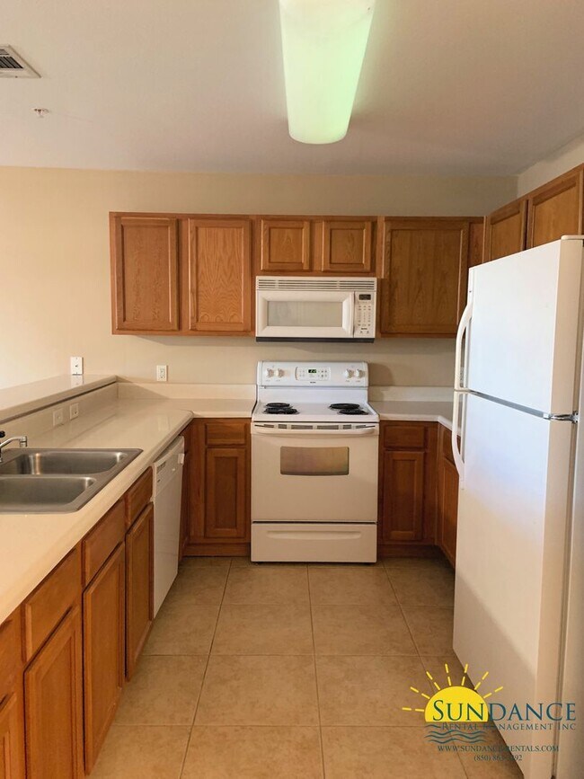 Foto del edificio - Great 2 Bedroom Townhouse in Fort Walton Beach!
