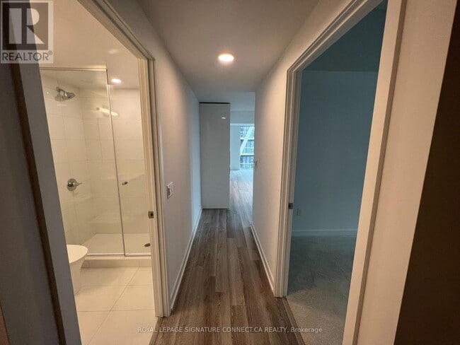 Building Photo - 238 Simcoe St