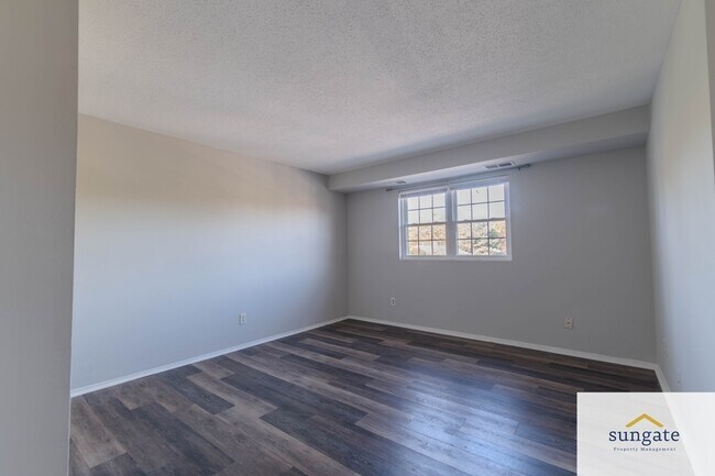 Foto del edificio - 11912 Tarragon Rd