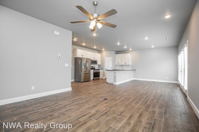 Foto del edificio - 4 br, 2.5 bath House - 2010 Periwinkle Place