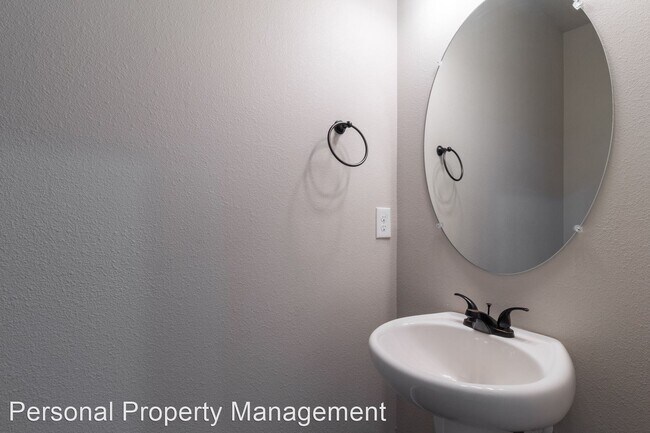 Building Photo - 3 br, 2.5 bath House - 11219 NE 14th Ct