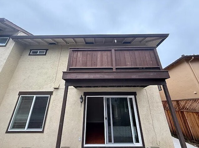 Building Photo - 112 Vineyard Ct