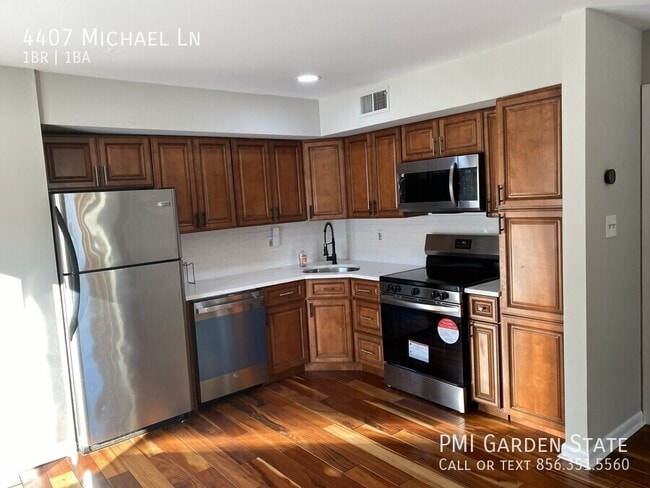 Foto del edificio - 4407 Michael Ln