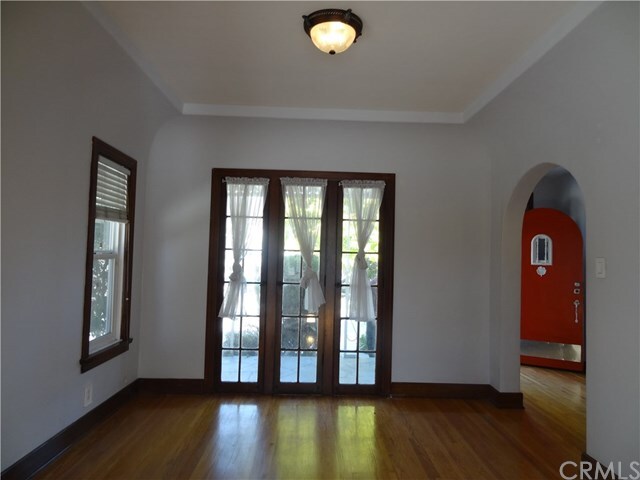 Building Photo - 438 Walnut Ave