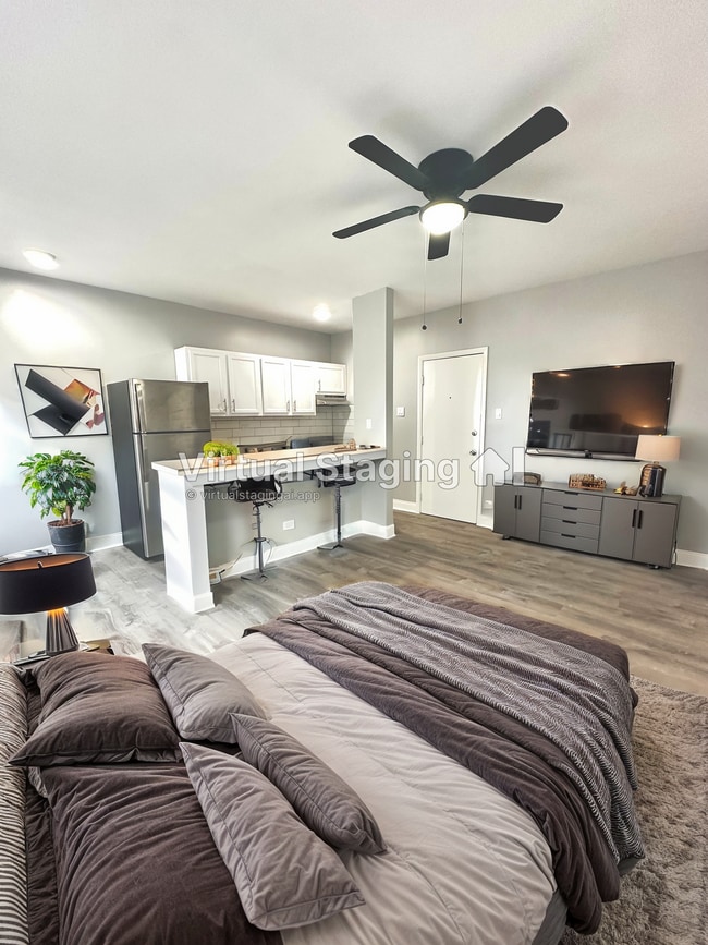 4756 Maplewood Studio - L - alquilado - 4756 N Maplewood Ave