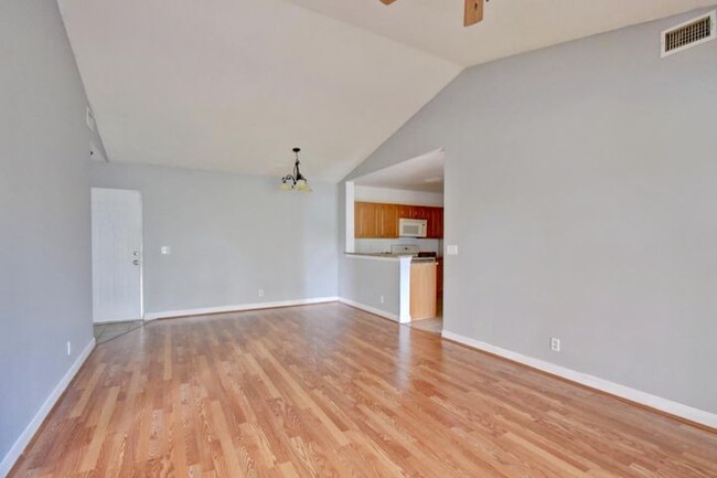 Building Photo - 5701 Riverside Dr
