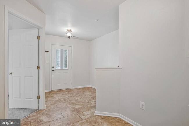 Building Photo - 7929 Canter Ct