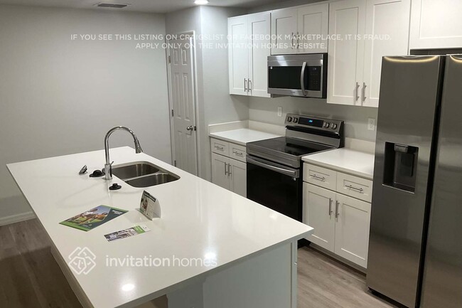 Building Photo - 120 Foster Ln