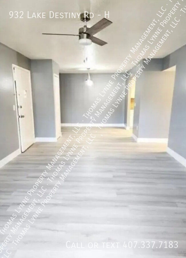 Foto del edificio - 932 Lake Destiny Rd