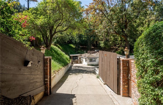 Foto del edificio - 3791 Multiview Dr