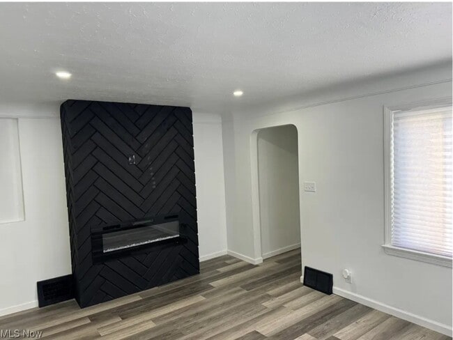 Photo - 13823 Cranwood Park Blvd House