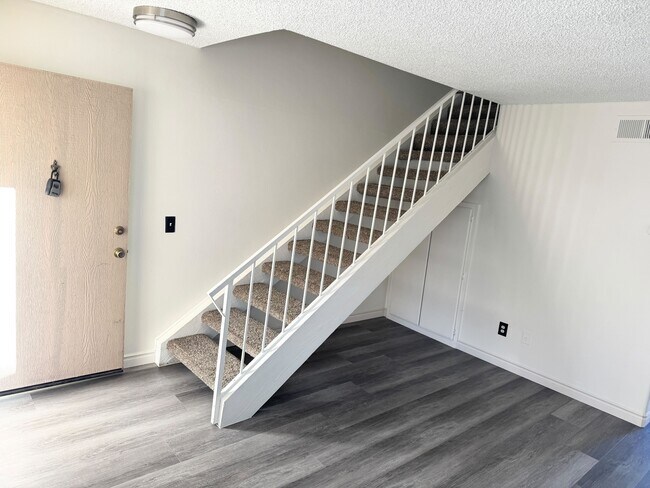 Foto del edificio - 707 S Webster Ave