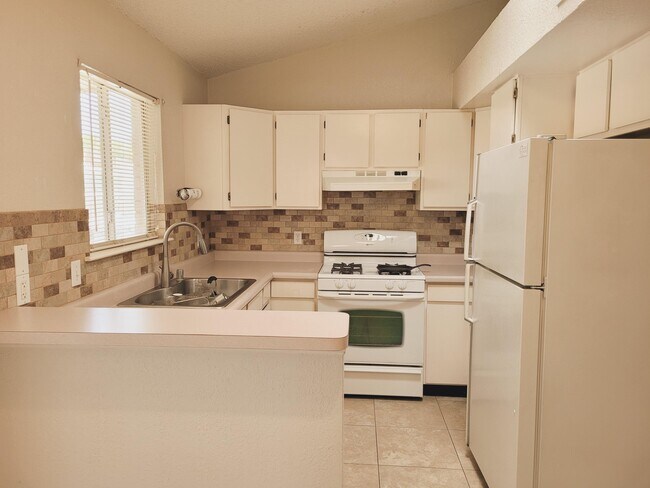 Building Photo - 709 La Chapa Ave