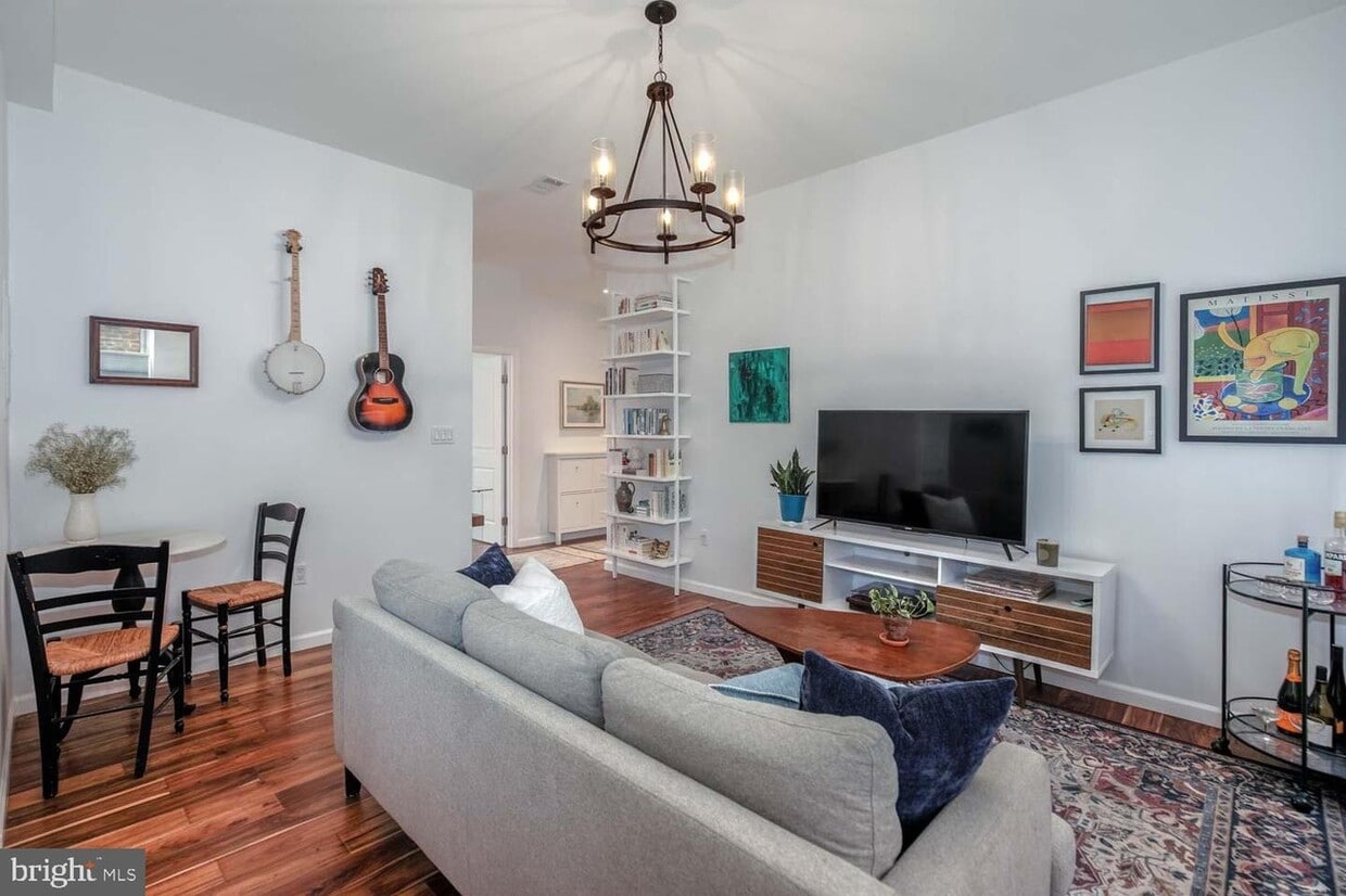 Primary Photo - 3504 13th St NW