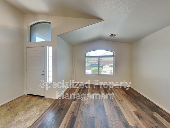 Foto del edificio - 28418 N 25th Ave