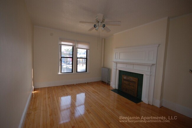 Building Photo - 518 Cambridge St