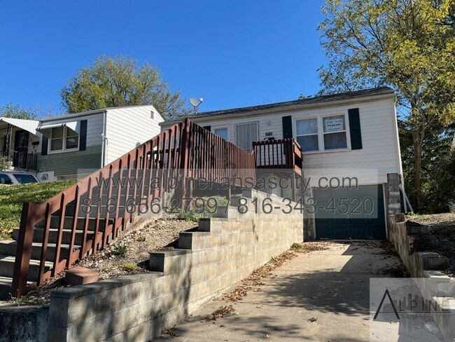 Foto del edificio - Section 8 OK! Garage!