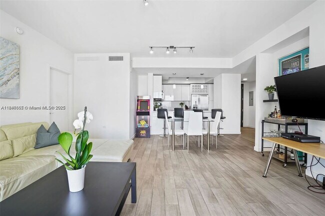 Photo - 999 SW 1st Ave Apartment