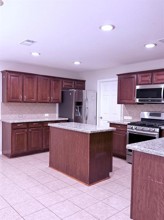 Building Photo - 18019 Almond Place Lane