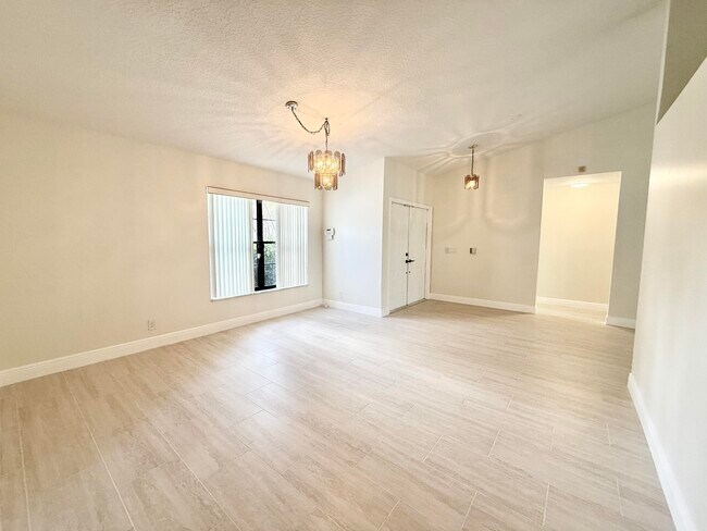 Building Photo - 8686 Eagle Run Dr