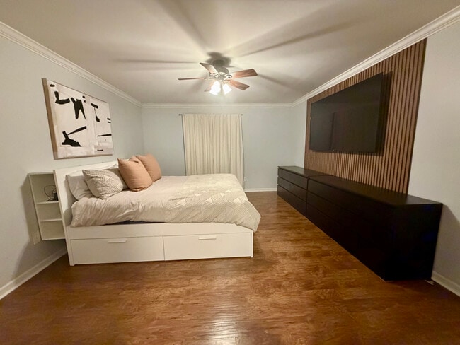 Building Photo - 5933 Old Plank Rd