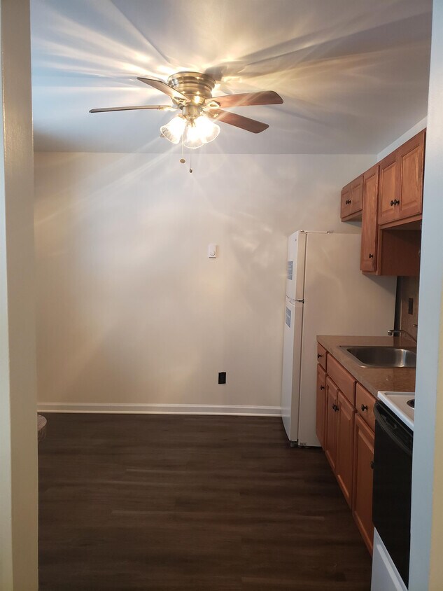 Foto principal - 112 Edgewood Dr