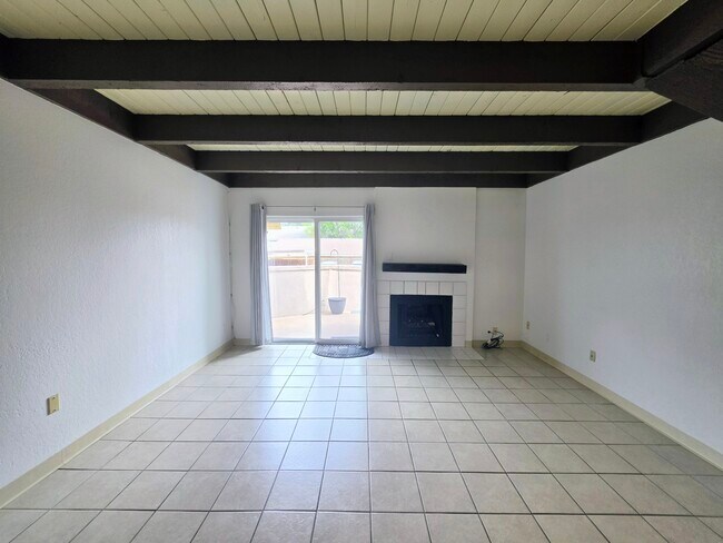 Building Photo - 3110 Van Teylingen Dr