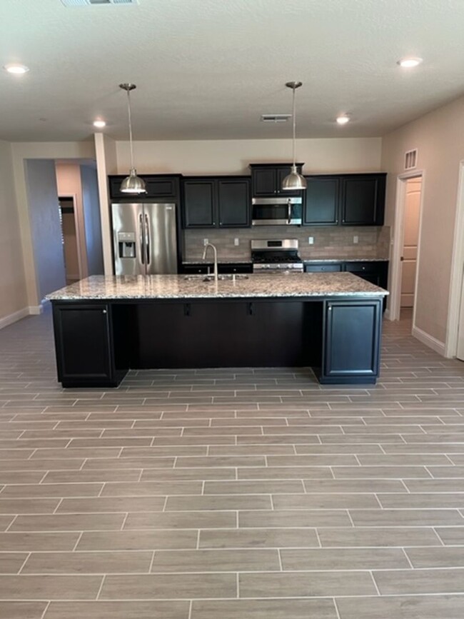 Building Photo - Lennar Ironsides 3 Bed 2 Bath AVAILABLE FO...