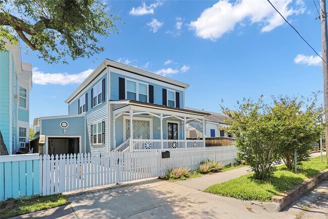 Building Photo - 2611 Avenue Q