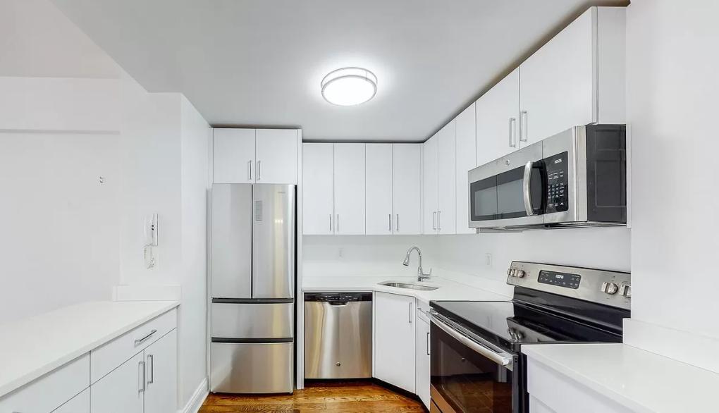 Foto del edificio - 219 E 69th St