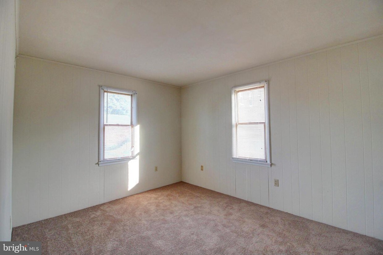 1 Welty Ave Unit 204, Emmitsburg, MD 21727 Room for Rent in