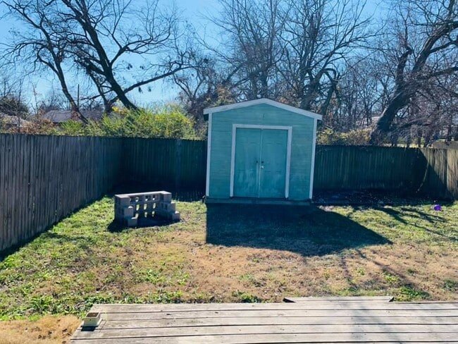 Building Photo - 2907 Dalton St