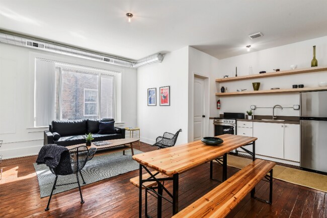 Foto del edificio - 655 Hazelwood St