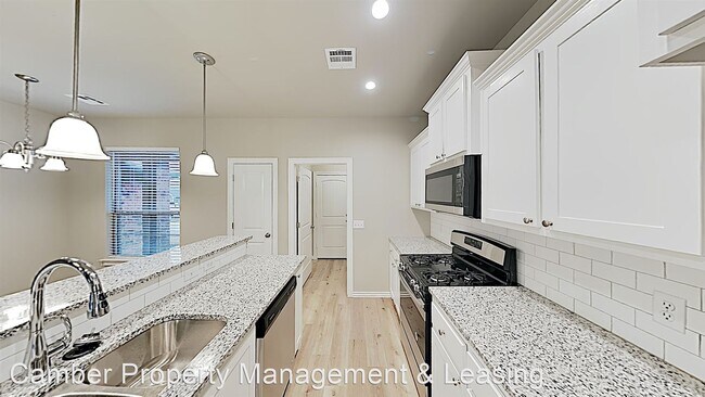 Building Photo - 4 br, 2 bath House - 6292 NW 178th Circle
