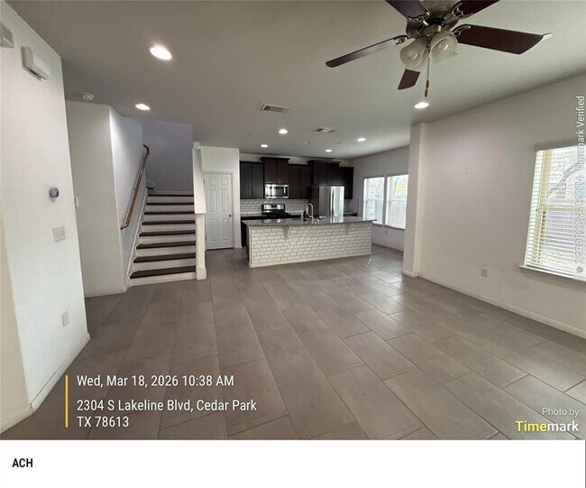 Foto del edificio - 2304 S Lakeline Blvd