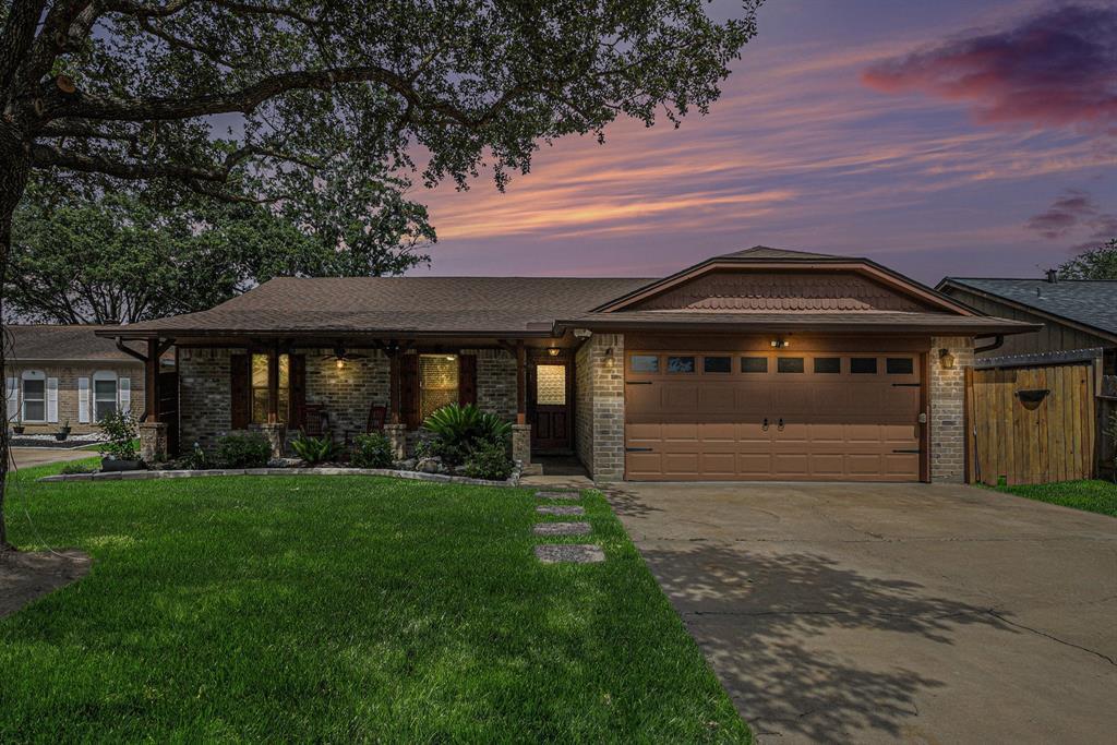 Foto principal - 2512 Village Cir Dr