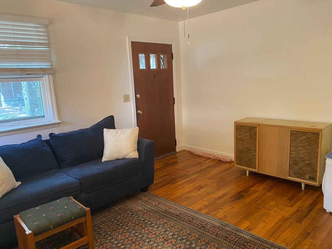 Foto principal - 1217 Jensen St
