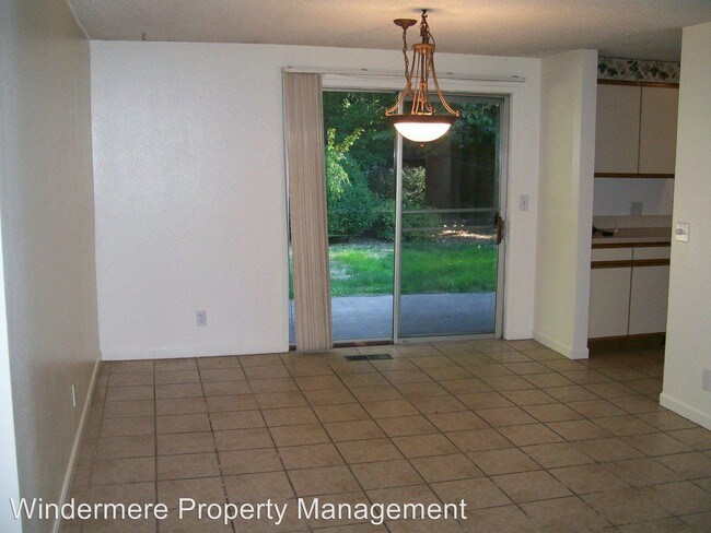 Foto del edificio - 4 br, 3 bath House - 611 Riggs Lane