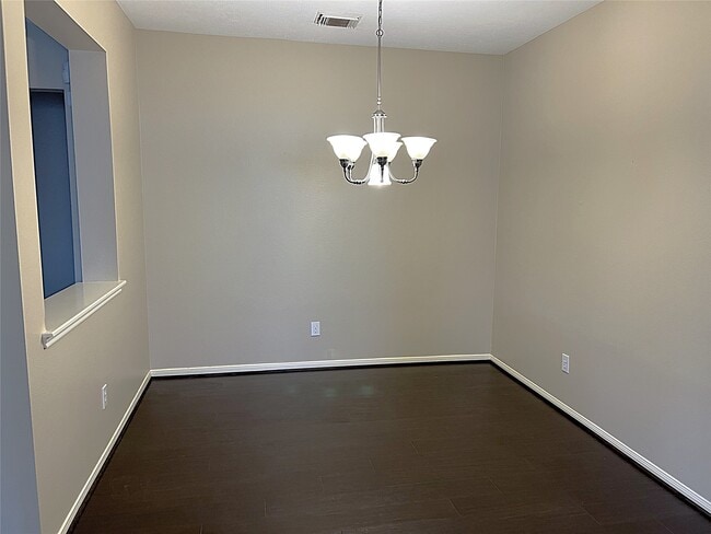 Foto del edificio - 4910 Linden Pl