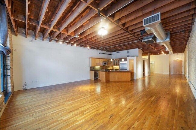 Building Photo - 411 Brazos St